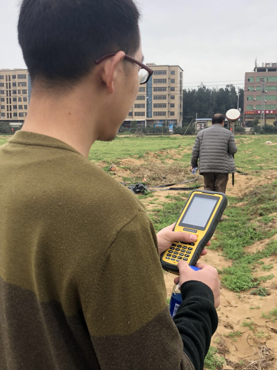 湖北壯腰工程江陵蒙華鐵路鐵水聯(lián)運碼頭排水強夯工程現場